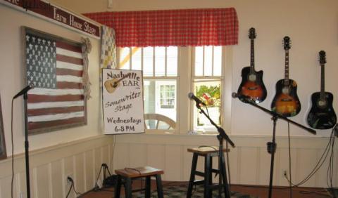 Nashville Ear's Songwriter Stage Nashville's Best Songwriters Stages and Listening Rooms