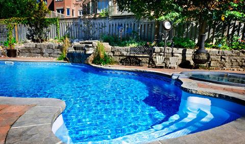 beautiful backyard swimming pool in Nashville
