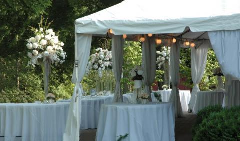 Elegant Nashville Wedding Rental Tents and Supplies